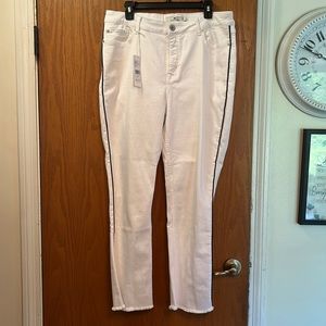 NWT, white denim, from vineyard vines